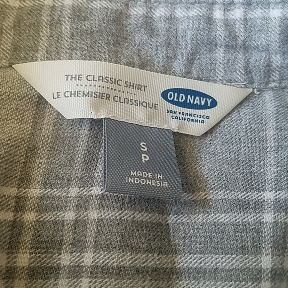 Old Navy White and Gray Plaid Flannel - Picture 3 of 6